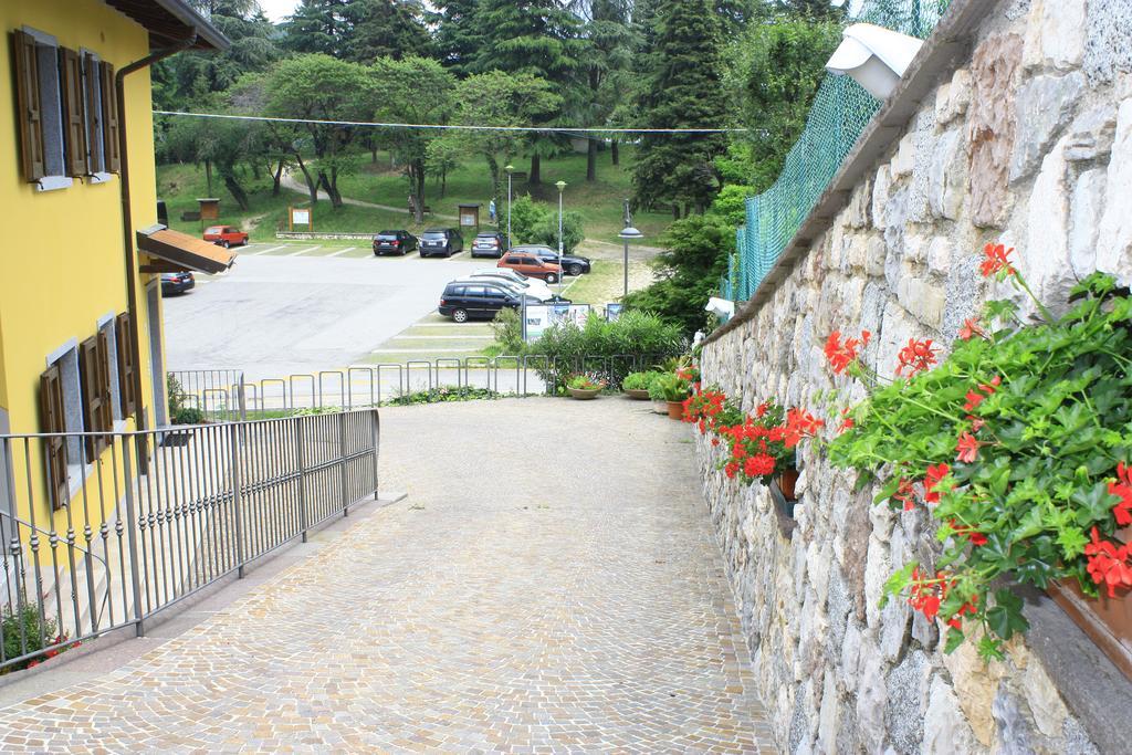3Muzen Apartments Tremosine Экстерьер фото
